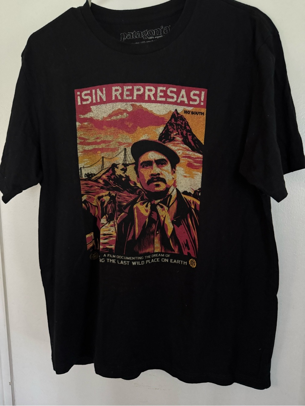 Rare Patagonia Black Short-Sleeve Tee with ¡Sin Represas! Poster Graphic